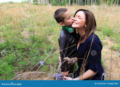 baiser par son beau fils